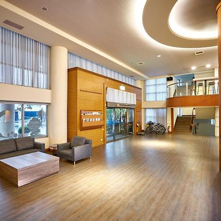 Ho Fong Business Stay Фенгюен Екстериор снимка