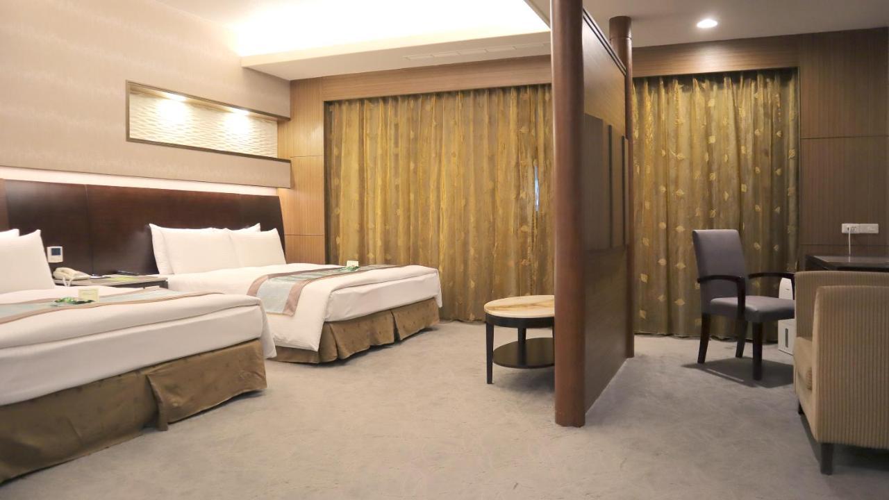 Ho Fong Business Stay Фенгюен Екстериор снимка