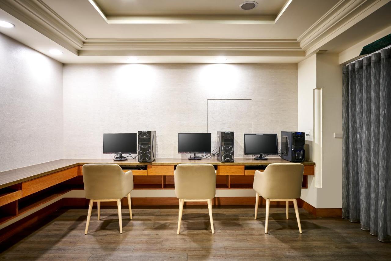 Ho Fong Business Stay Фенгюен Екстериор снимка