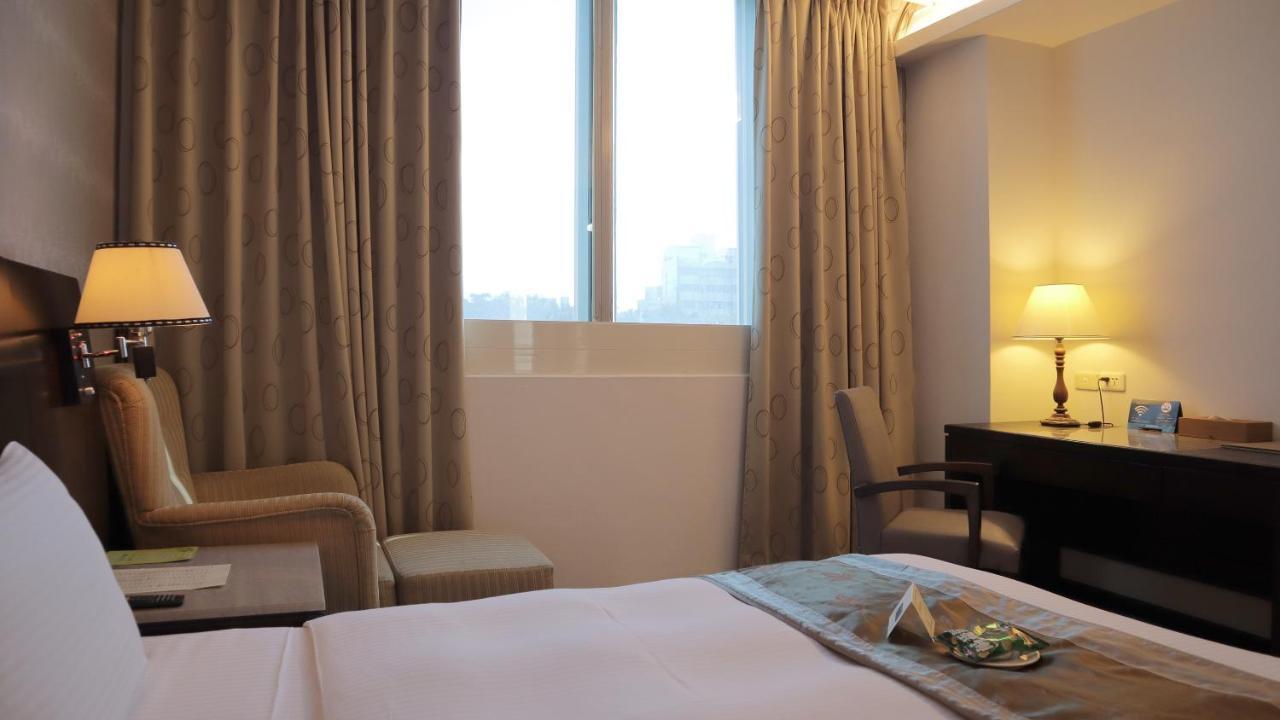 Ho Fong Business Stay Фенгюен Екстериор снимка