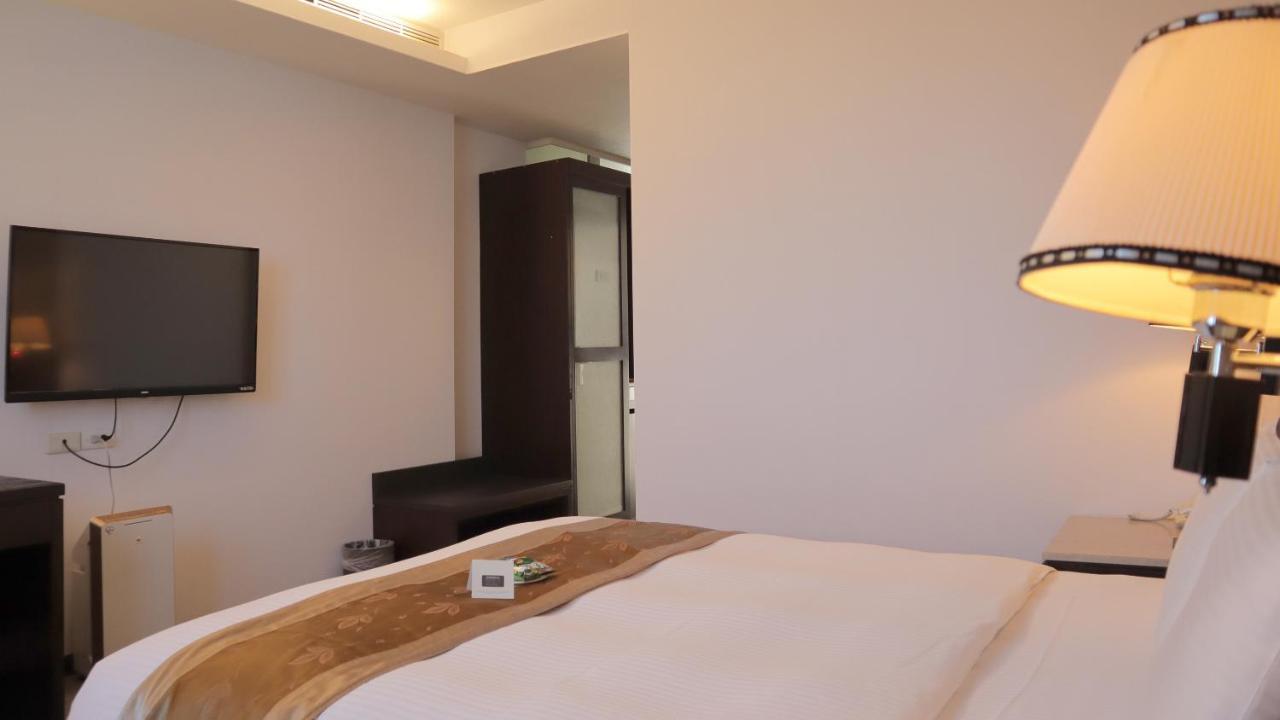 Ho Fong Business Stay Фенгюен Екстериор снимка
