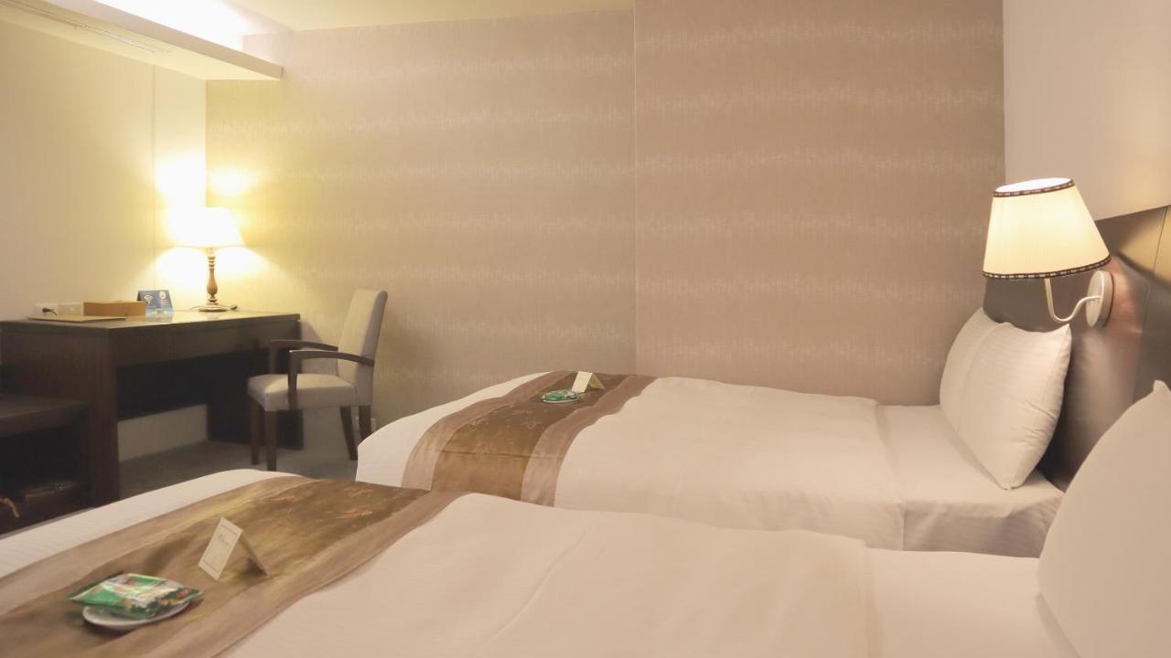 Ho Fong Business Stay Фенгюен Екстериор снимка