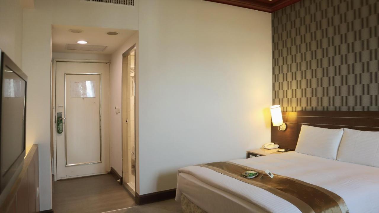 Ho Fong Business Stay Фенгюен Екстериор снимка