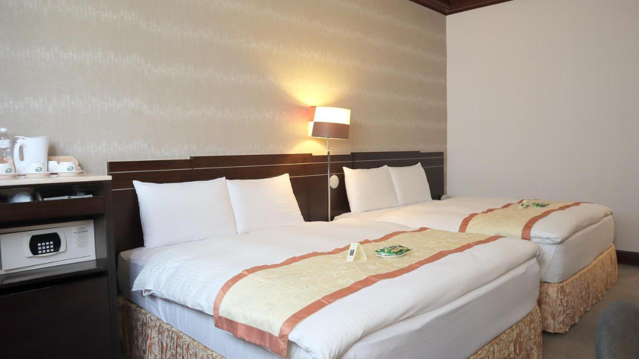 Ho Fong Business Stay Фенгюен Екстериор снимка