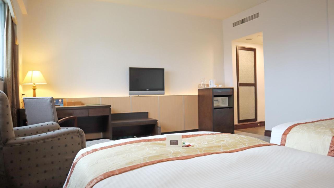 Ho Fong Business Stay Фенгюен Екстериор снимка