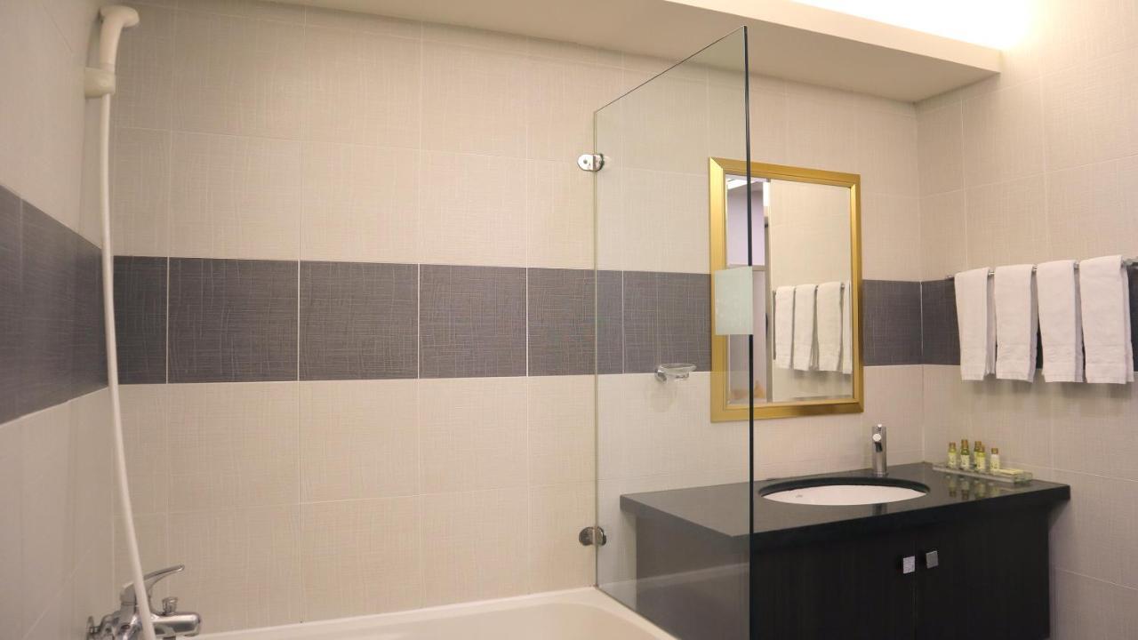 Ho Fong Business Stay Фенгюен Екстериор снимка