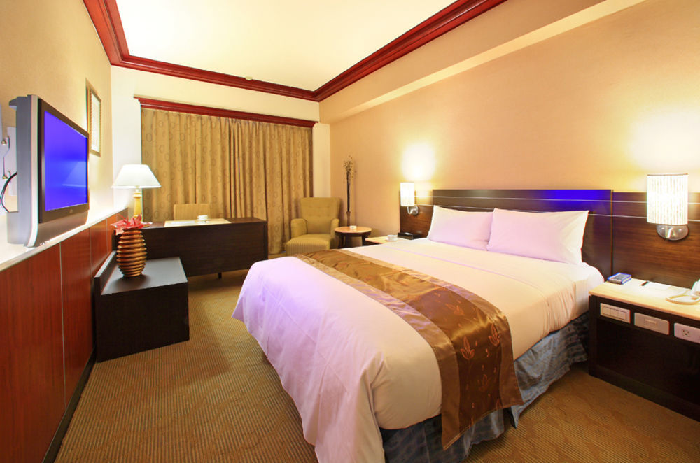Ho Fong Business Stay Фенгюен Екстериор снимка